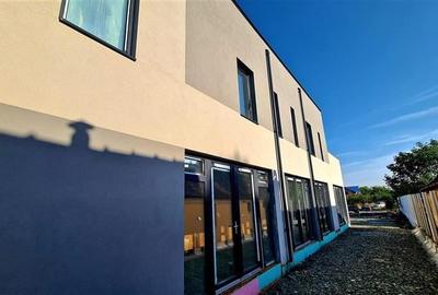 Cladire comerciala 563 mp utili, pozitie excelenta la bulevard - 1