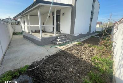 Casă cu 5 camere cu Teren 350 Mp în Central