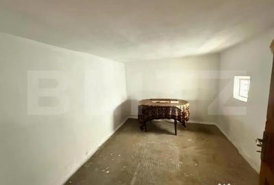 Casă cu 3 camere cu Teren 1948 Mp în Central - 2