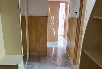 Apartament cu 3 camere decomandat în Central - 1