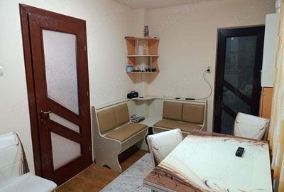 Apartament cu 3 camere decomandat în Dărmănești