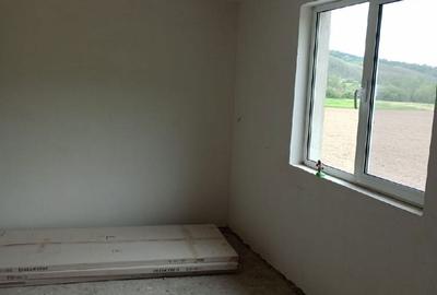 Casă cu 4 camere cu Teren 1000 Mp în Vulcan - 5