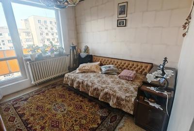 Tineretului, metrou - 4