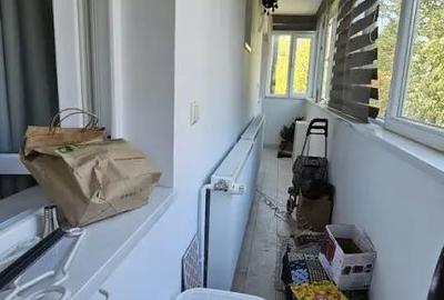 Apartament cu 3 camere semidecomandat în Central - 1