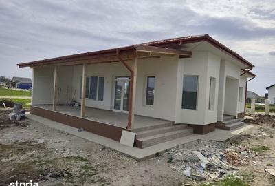 Casă cu 3 camere cu Teren 500 Mp în Tărtășești - 2