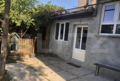 Casă cu 5 camere cu Teren 500 Mp în 14 Mai - 2