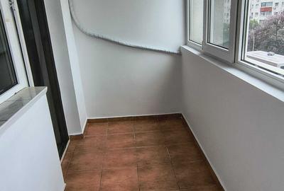 Apartament cu 2 camere semidecomandat, mobilat în 1 Mai - 8