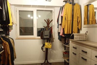 Apartament cu 4 camere decomandat în Central - 1