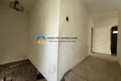 Casă individuală cu 5 camere cu Canalizare în Ultracentral - 12