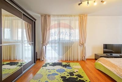 Casă cu 7 camere cu Teren 1167 Mp în Tractorul - 15