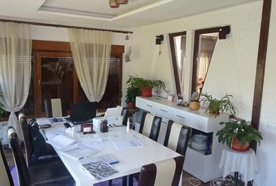 Casă cu 4 camere cu Teren 7800 Mp în Central - 18