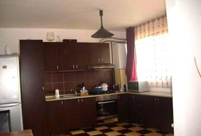 Apartament cu 4 camere în Borhanci