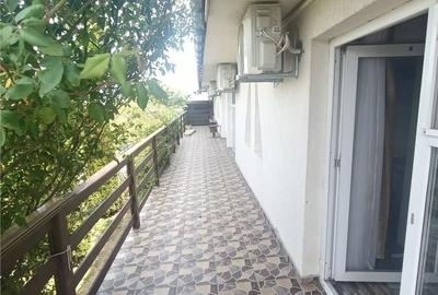 Casă cu Teren 694 Mp în Central - 3