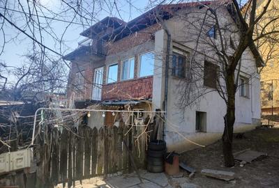 Casă cu 4 camere în Mărăcineni - 5