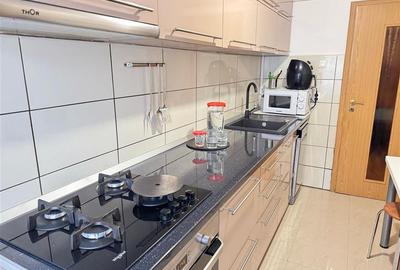 Apartament modern 3 camere balcon si pivnita zona Vasile Aaron - 10