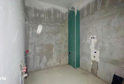 Apartament cu 2 camere decomandat în Cihei