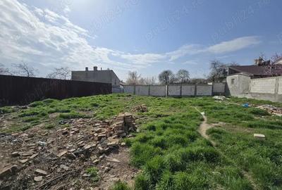 Teren de 684 mp, în Central - 2