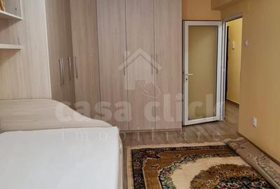 Garsonieră decomandată, mobilată în Micro 20