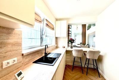 Apartament cu 5 camere decomandat în Cristian - 4