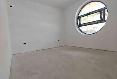 Casă cu 4 camere cu Teren 410 Mp în Central - 13