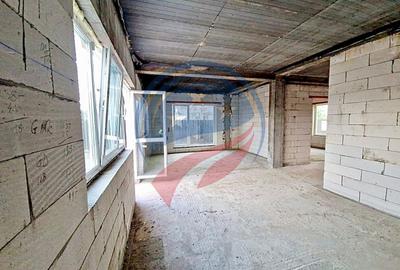 Casă individuală cu 5 camere cu Canalizare în Malu Mare - 17