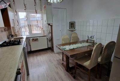 Vand apartament cu 4 camere - 6