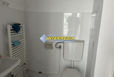 Spațiu comercial, de 30 mp, în Industrială - 4