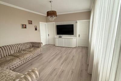 Apartament cu 4 camere decomandat în CET - 6