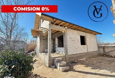 Casă cu 4 camere decomandat cu Canalizare în Lumina - 2