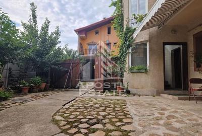Casa familiala cu spatiu comercial si garaj P+1E+M 720 Mp - 20