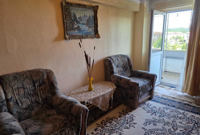 Apartament cu 3 camere decomandat în Central - 3