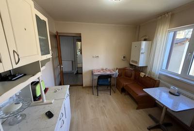 Casă cu 5 camere cu Canalizare în Ultracentral - 8