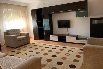 Vând apartament 2 camere decomandat, etaj 1/4, 1 Mai - 2