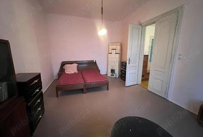 De vanzare vila Cuvin - 1