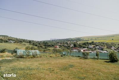 Casă cu 4 camere cu Teren 1400 Mp în Feleacu