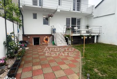 Casă cu 5 camere cu Teren 253 Mp în Elisabetin