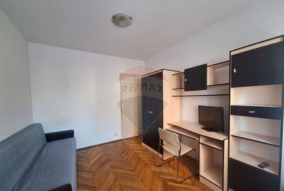 Apartament cu 3 camere decomandat în Sub Arini - 2