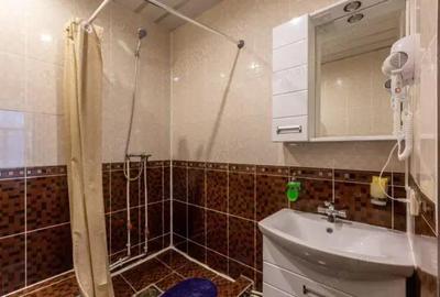 Ofer spre inchiriere garsoniera in zona Lujerului