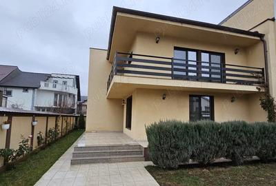 Casă cu Teren 287 Mp în Central - 6