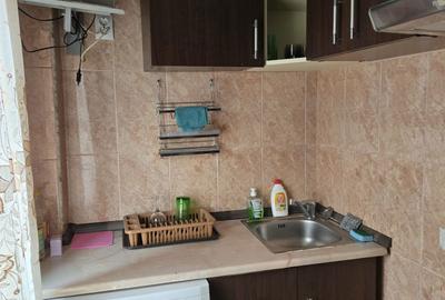 Garsonieră decomandată în Central - 8