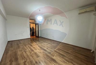 Inchiriere apartament decomandat  2 camere - 3