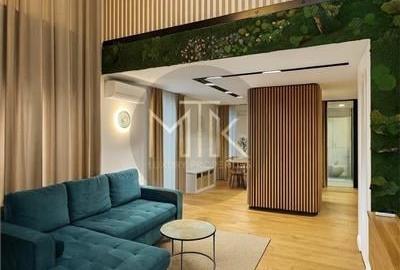 Apartament cu 5 camere decomandat, mobilat în Pipera