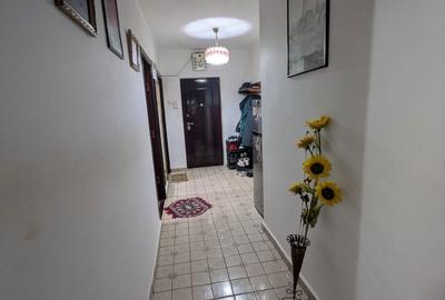 Apartament cu 3 camere decomandat în Calea București - 6
