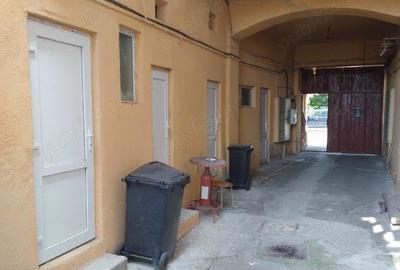 Inchiriez spatiu comercial - 4