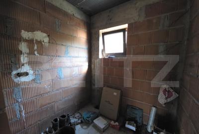 Teren 10 ari cu casa la ro?u 240 mp cu plus garajValea - 7