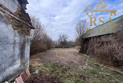 Teren de 2100 mp, în Mihăești - 2