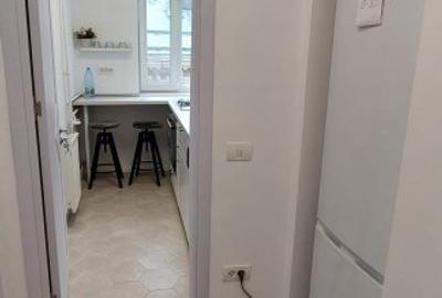 Universitate - Calea Victoriei - 8