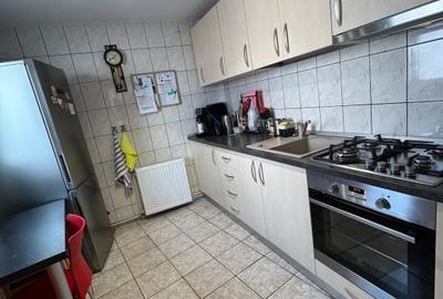 Casă individuală cu 9 camere cu Canalizare în Tineretului - 14