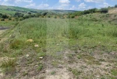 Teren de 1000 mp, în Iris