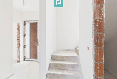 Duplex cu 4 camere cu Canalizare în Covaci - 11